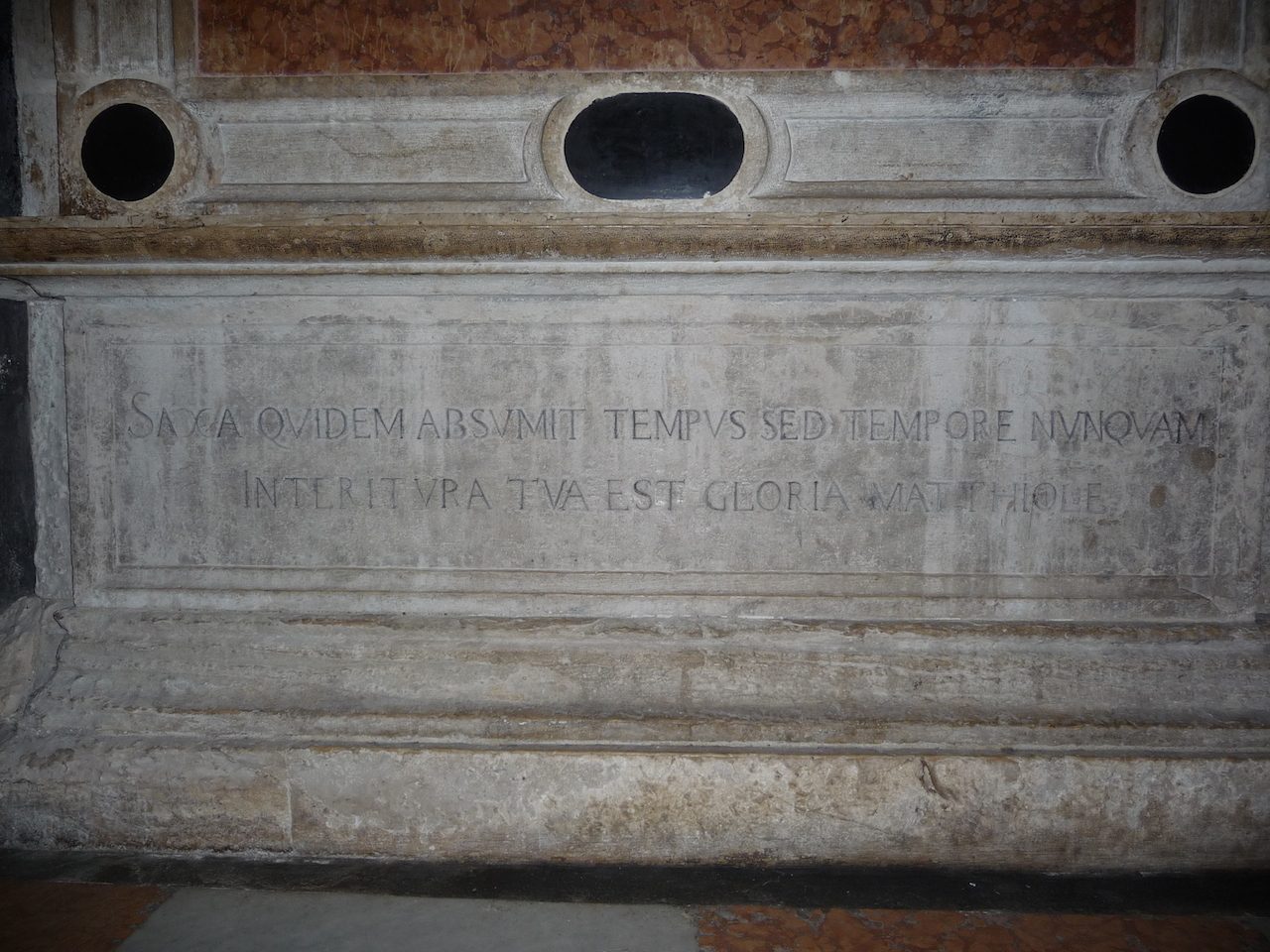 Pietro Andrea Mattioli's tombstone5.JPG